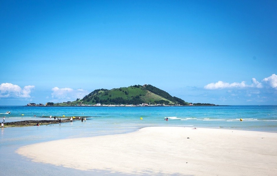 Hàn Quốc nới lỏng visa cho du khách tới thăm đảo Jeju